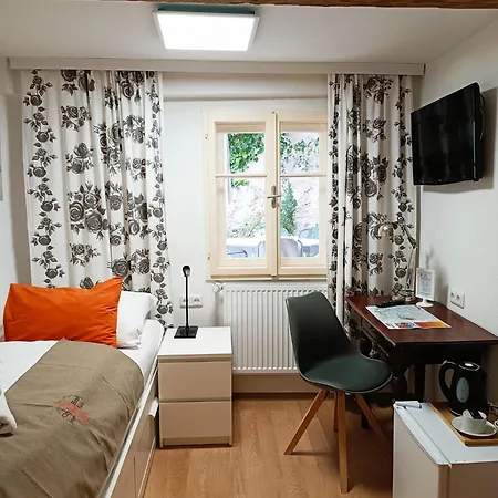 Cityhotel Junger Fuchs Otel *