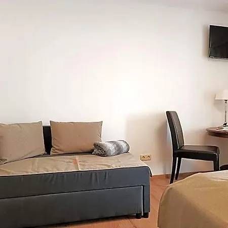 Cityhotel Junger Fuchs מלון *