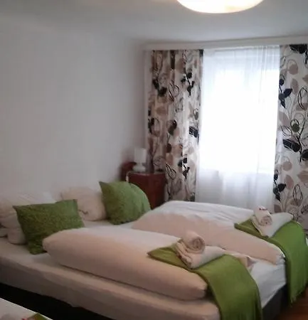 Cityhotel Junger Fuchs מלון